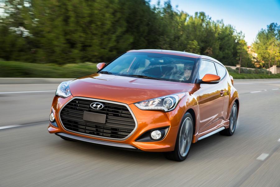  Hyundai Veloster Turbo 2015 года  (US) (фото 8 из 22)